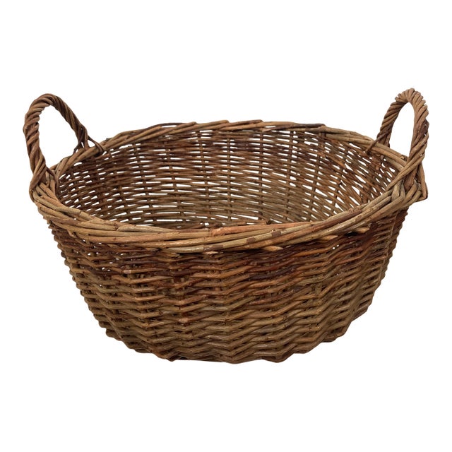 Early 20th Century French-Style Woven Willow Round Gathering Basket For Sale