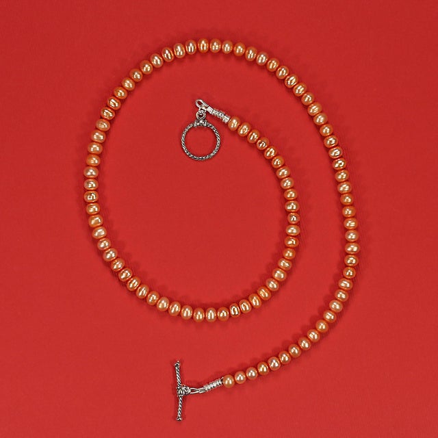 Traditional Ajd 17 Inch Peachy Orange Delicate 5mm Pearl Necklace For Sale - Image 3 of 5