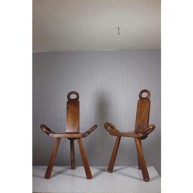 Brutalist Mid-Century Modern Brutalist Tripod Chairs with Hand Carved Details, 1950s, Set of 2 For Sale - Image 3 of 17