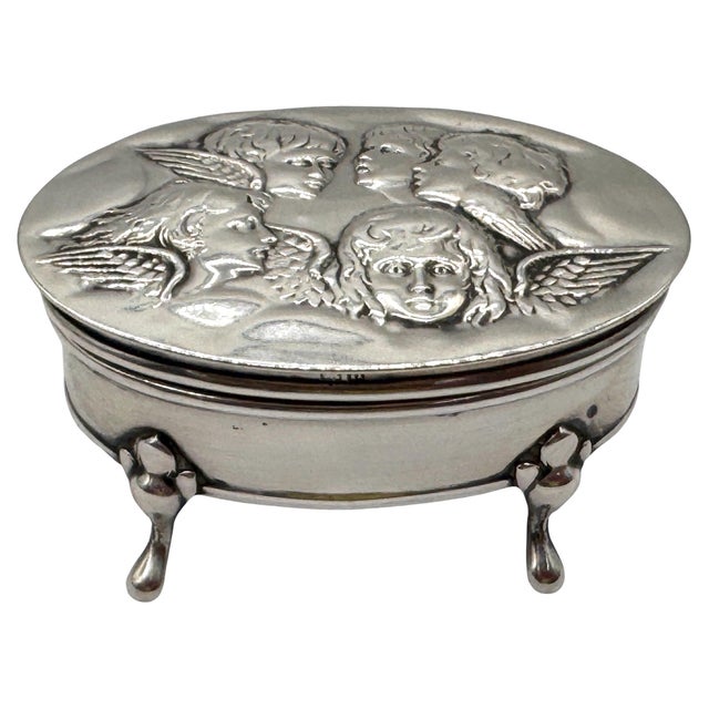 1910s Edwardian Sterling Silver Oval Trinket Box Raphael Angel Heads, Birmingham, 1912 For Sale - Image 5 of 18