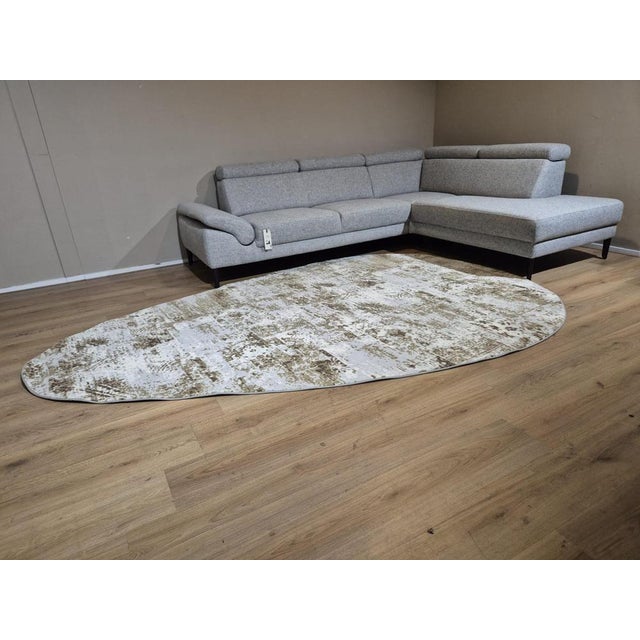 Brand: Montel Model: Modena Color: Gray Condition: New, existing Montel collection. Dimensions Corner sofa: Width: 275cm...