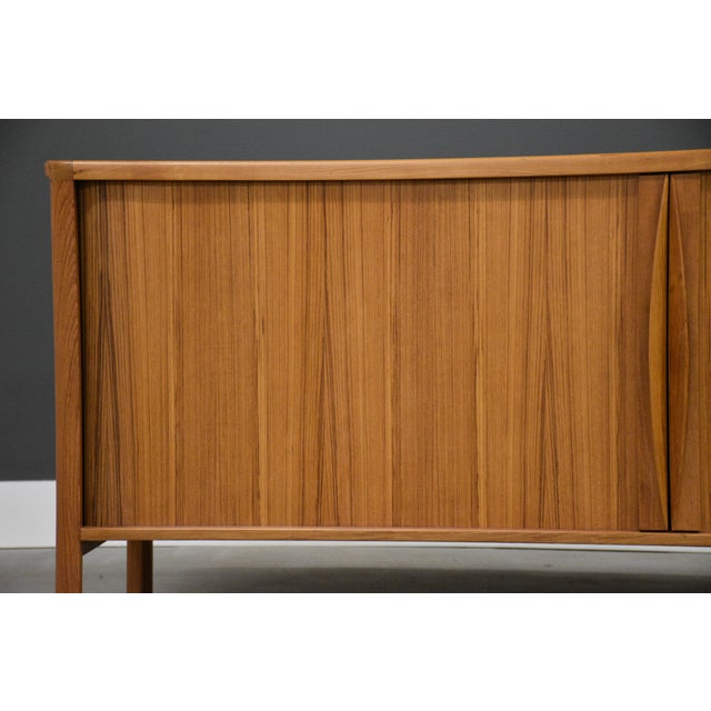 1960s Danish Modern Teak 66” Takbour Door Credenza For Sale - Image 9 of 10
