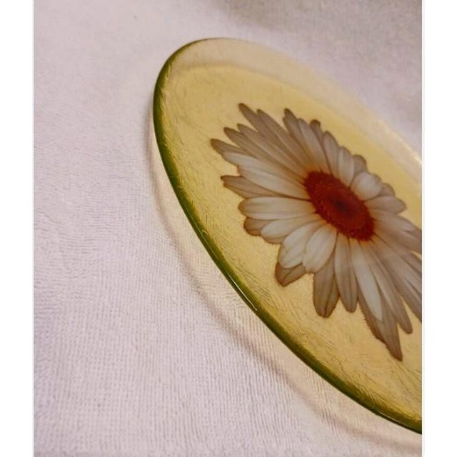 Glass 1950s Rare Orchidea Bomboniere Daisy Dinner‎ Plate Yellow Textured Clear Blown Glass Nostalgia Hippie For Sale - Image 7 of 9