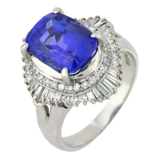 Vintage 5.40 Carat Tanzanite Diamond Platinum Cluster Ring, Size 8 For Sale