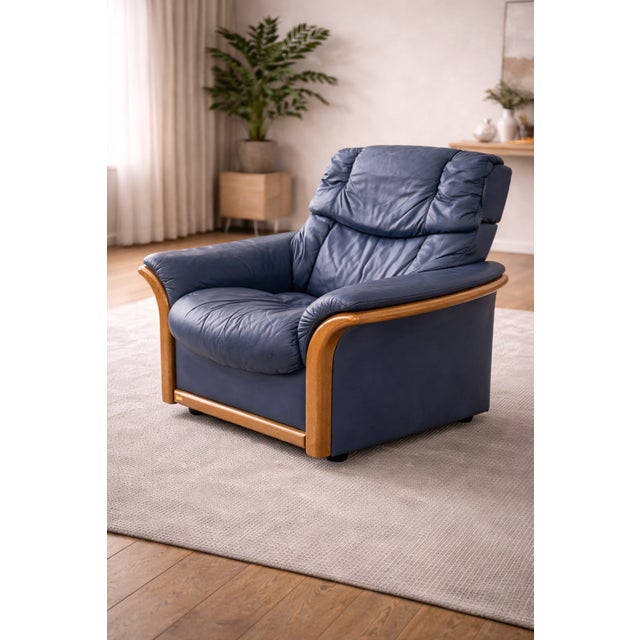 Adjustable Swivel Armchairs in Blue Leather and Beech from Ekornes Stressless, 1980s, Set of 4 For Sale - Image 4 of 7