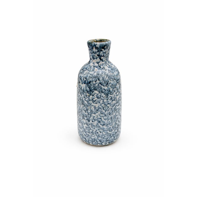 Mid-Century Modern Mid-Century Modern Hungarian Blue and White Marble Glazed Porcelain Vase from Gránit Iparművek, 1960s For Sale - Image 3 of 9