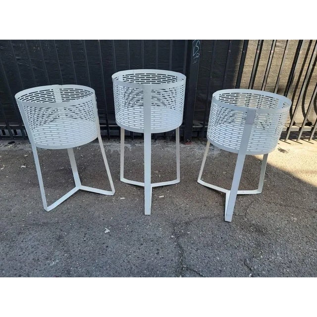 Metal 1970s Mid Century Modern White Metal Baskets - Set of 3 For Sale - Image 7 of 18