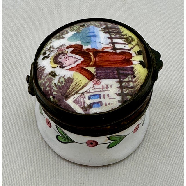 Samson & Cie 19th Century French Enamel Samson Patch Trinket Box Child With Bird For Sale - Image 4 of 11