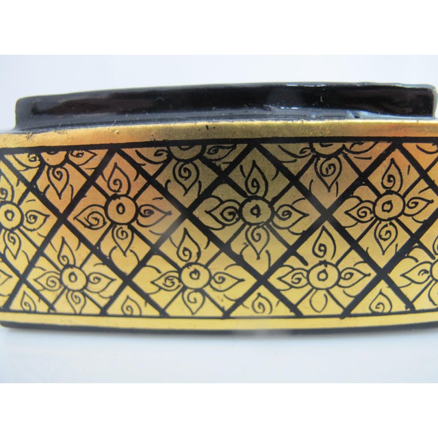 Burmese Gold Leaf & Black Lacquer Geometric Flower Pattern Trinket Box With Lid For Sale - Image 9 of 9