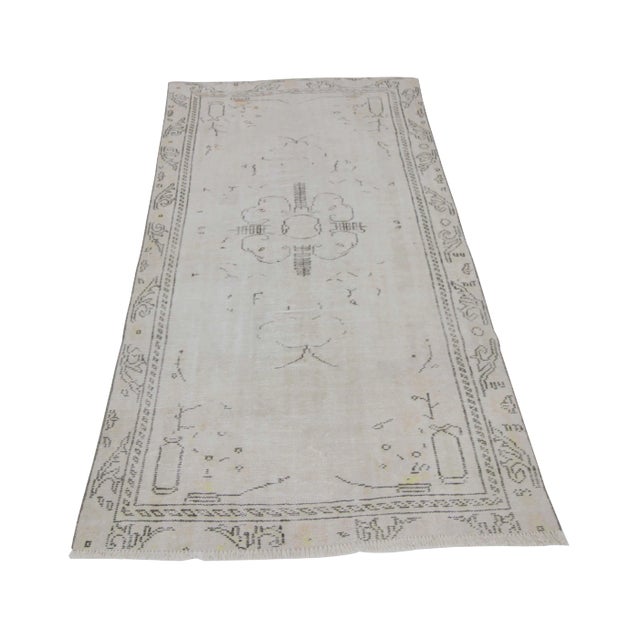 1960s Vintage Washed Out Faded Oushak Rug- 4′3″ × 8′2″ For Sale