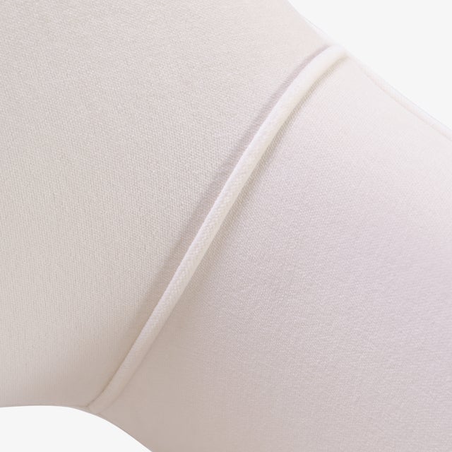 Saarinen Executive Arm Chairs in Crème Velvet, Gold Edition For Sale In New York - Image 6 of 10