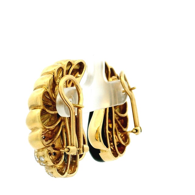 Vintage 18k Gold Diamond & Onyx Sculptural Clip Earrings, A Pair For Sale In Miami - Image 6 of 10