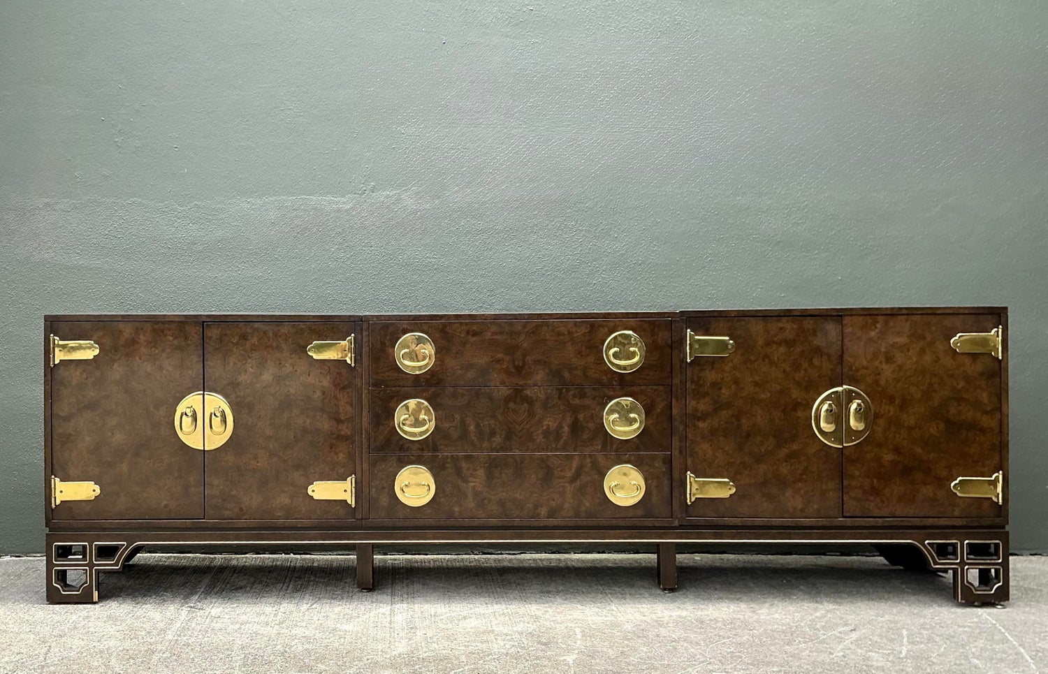 Vintage William Doezema for Mastercraft Burl Wood Medallion Credenza - Back view