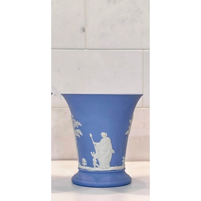 1960s Wedgwood Blue and White Jasperware Vase For Sale - Image 10 of 10
