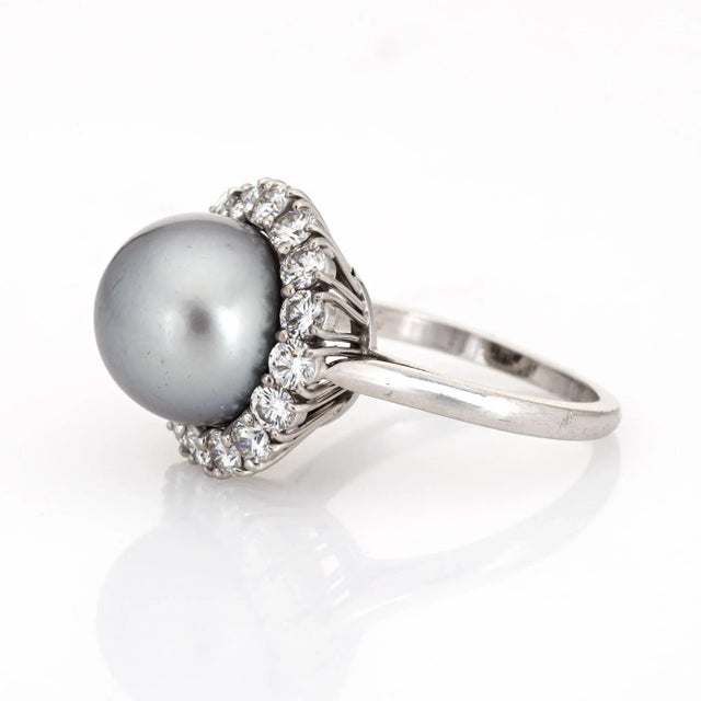 Van Cleef & Arpels Late 20th Century Van Cleef & Arpels South Sea Pearl Ring 1.20 Carat Diamond Platinum Halo S.O size 5.5 For Sale - Image 4 of 7