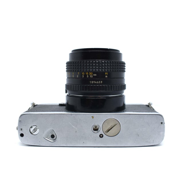 1980s 1980's Minolta Xg-a 35mm SLR Film Camera Japan For Sale - Image 5 of 6