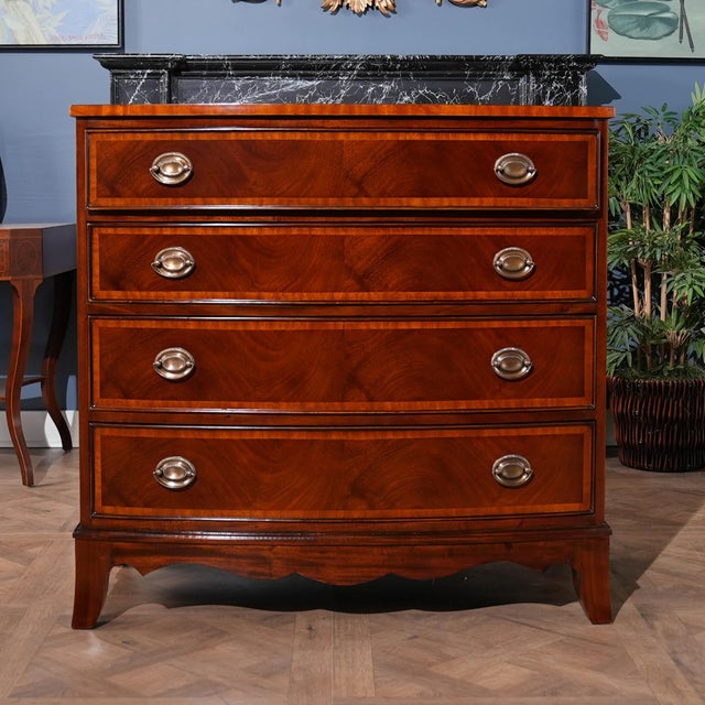 Wood Mahogany Banded Hepplewhite Chest of Drawers of Drawers For Sale - Image 7 of 12