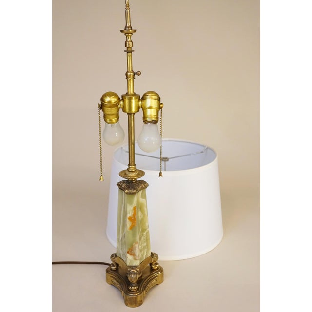 1930s Mutual Sunset Lamp Co. French Empire Deco Neoclassical Green Onyx Marble Brass Table Lamp For Sale - Image 11 of 13