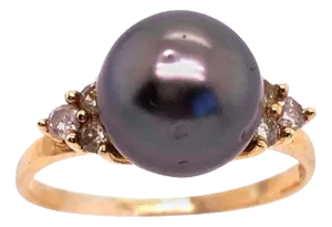 14 Karat Yellow Gold Ring Black Pearl Solitaire With Diamond Accents