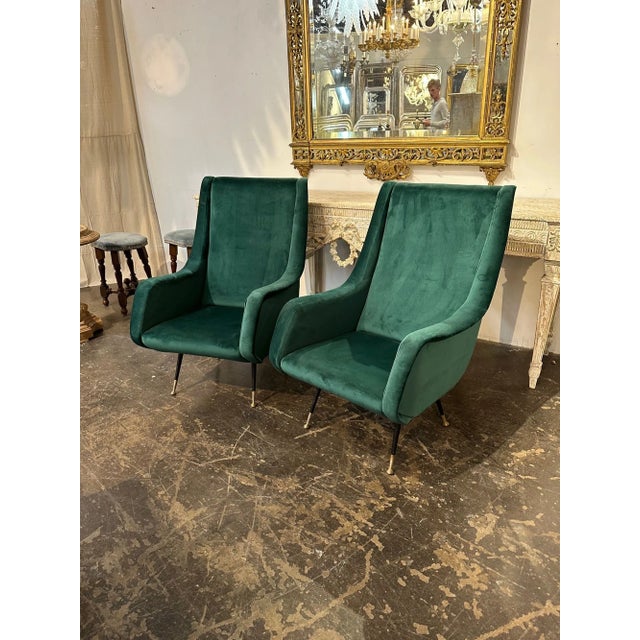Mid-Century Modern Pair of Italian Green Velvet Mid Century Modern Chairs For Sale - Image 3 of 8