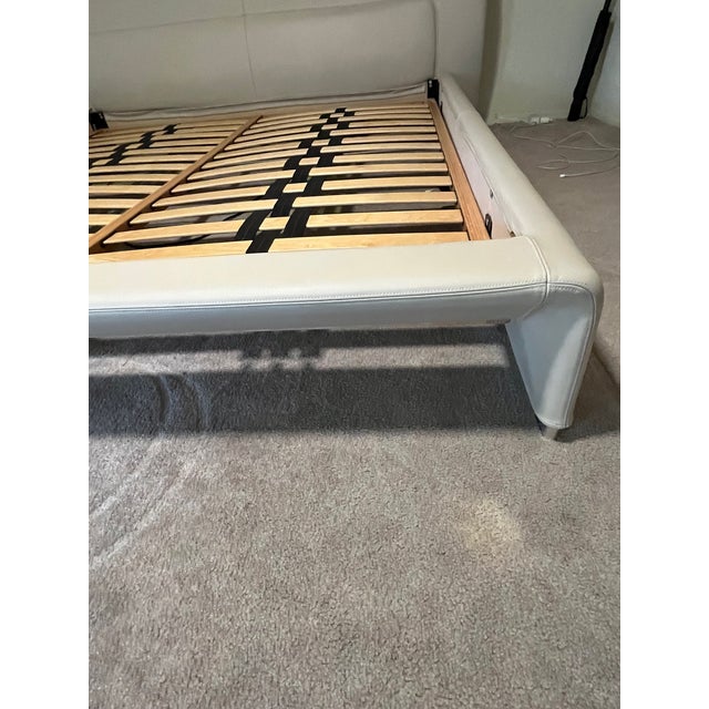 Contemporary Molteni&C ‘Glove’ Bed by Patricia Urquiola For Sale - Image 3 of 12