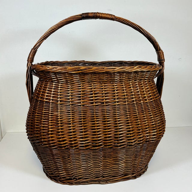 Mid-Century Large Boho Chic French Country Market Wicker Basket With Handle For Sale - Image 14 of 16