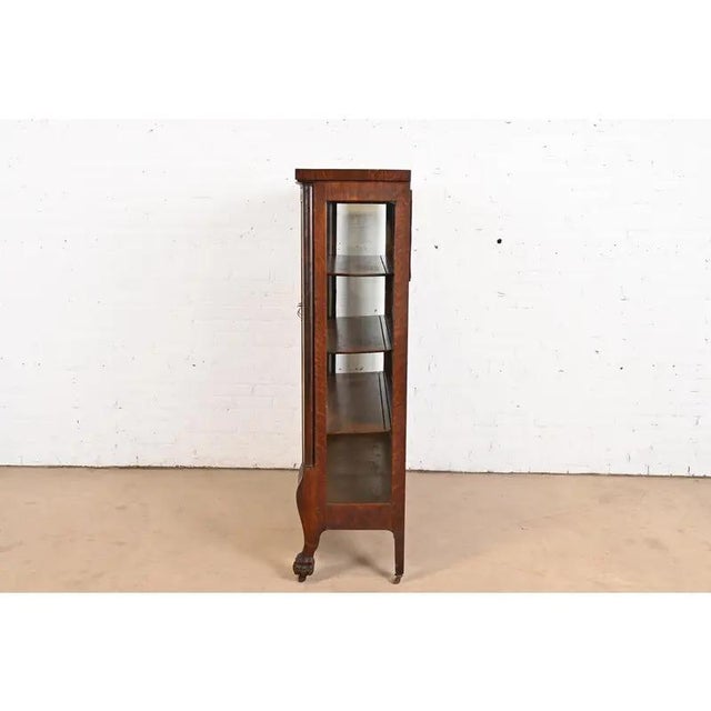 R. J. Horner Style Antique American Empire Oak Bow Front Bookcase Cabinet With Lion's Paw Feet, Circa 1890 For Sale - Image 10 of 12