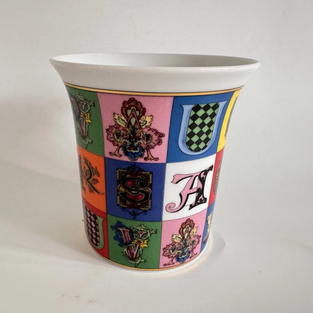 Postmodern Holiday Alphabeth Christmas Edition Mug with Handle by Versace for Rosenthal, 2019 For Sale - Image 3 of 7