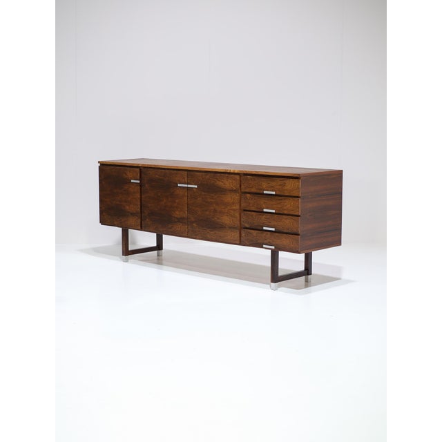 Beautiful sideboard by Ejgil Petersen Møbelfabrik, Denmark, 1960s. This sideboard/lowboard is made of rosewood with a very...