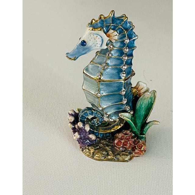 1970s Gorgeous Enamelled Brass With Swarovski Crystals Seahorse Figurine Box For Sale In Miami - Image 6 of 7