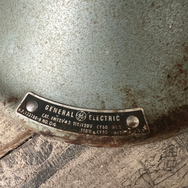 Teal Vintage General Electric 12" Oscillating Desk Fan Model Fm12v43 Functional For Sale - Image 8 of 16