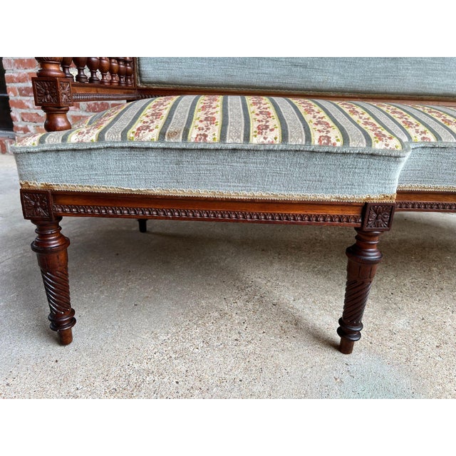 Antique English Chaise Lounge Bench Victorian Hall Seat Carved Walnut C1880 For Sale - Image 11 of 18