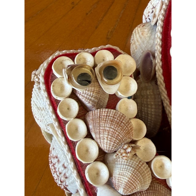 Ivory Vintage Coastal Seashell Snail Trinket Box – Florida Kitsch Jewelry Box For Sale - Image 8 of 11