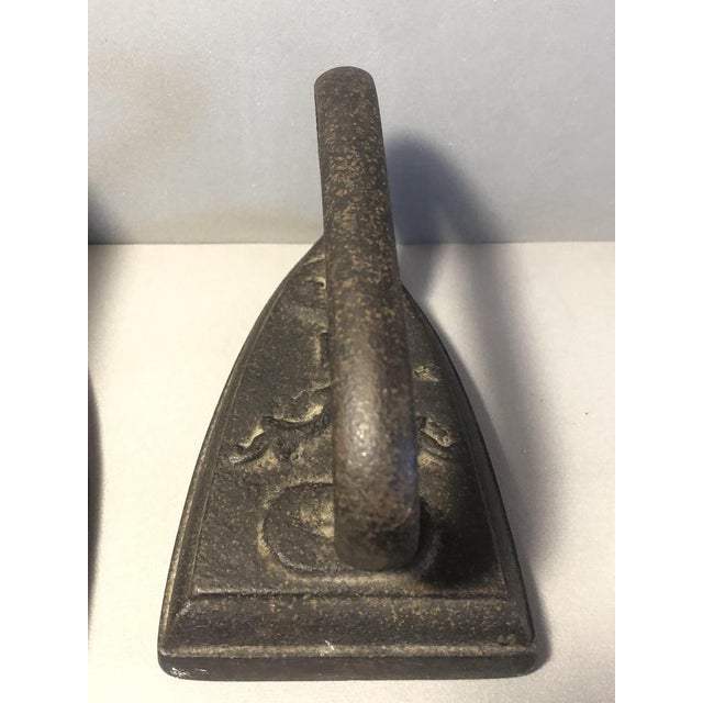 Antique Irons, Set of 2 For Sale - Image 3 of 16