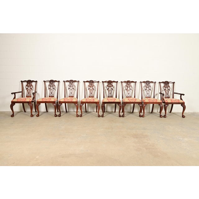 A gorgeous set of eight Georgian or Chippendale style dining chairs By Ethan Allen, "18th Century Mahogany" Collection...