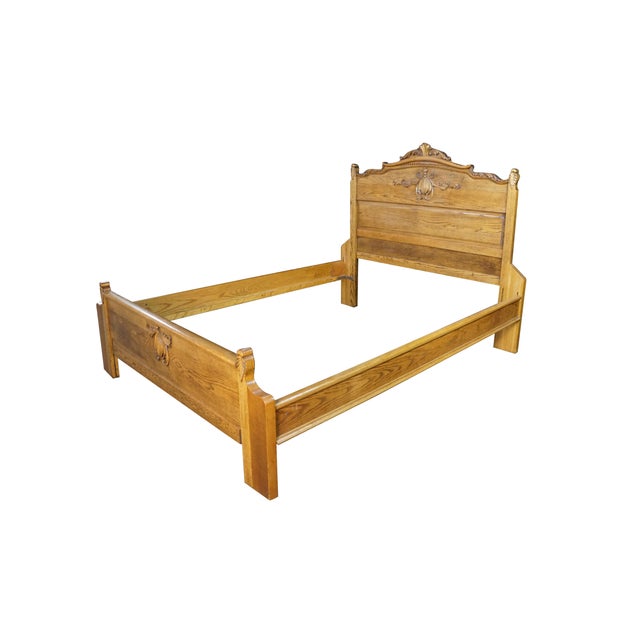 Victorian Antique 19th Century American Victorian Carved Oak Full to Queen Size Bed For Sale - Image 3 of 18