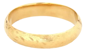 Mid 20th Century 14K Yellow Gold Circle Floral Bangle Bracelet