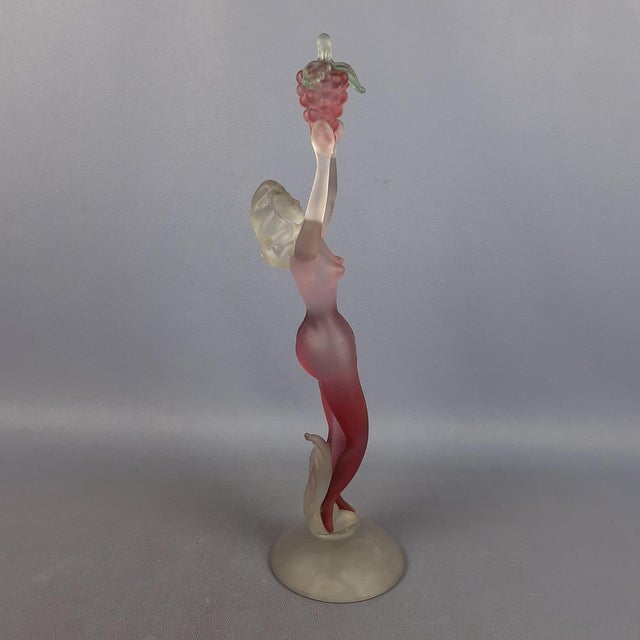 Beautiful vintage Art Deco sculpture, statue depicting a woman with a bunch of grapes, made of Murano Archimede Seguso...