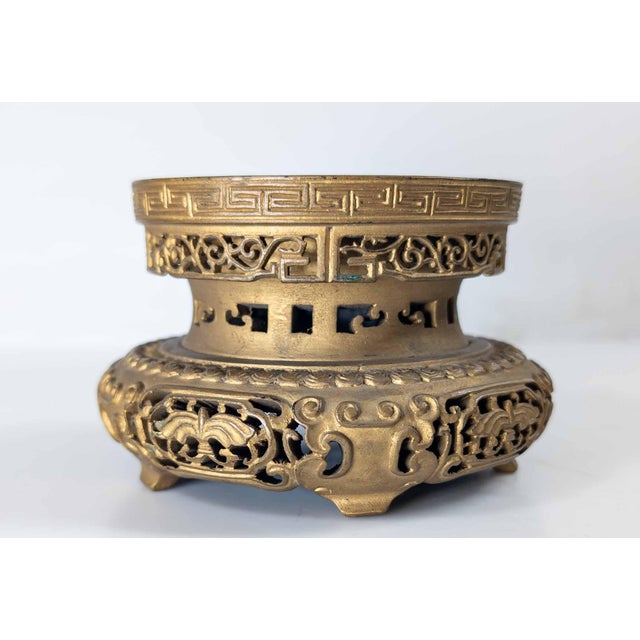 Gold 19th Century Chinese Carved Giltwood Gold Painted Display Stand Base For Sale - Image 8 of 18