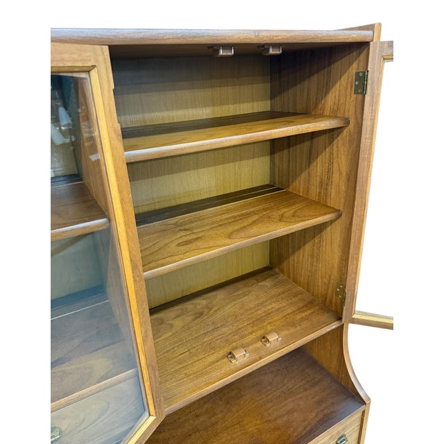 1960s Mid-Century Modern Stanley Furniture Walnut Hutch For Sale - Image 5 of 8