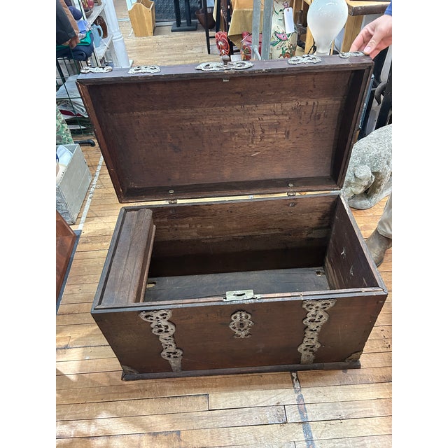 18th Century German Dome Top Oak Dowry Chest For Sale - Image 9 of 17