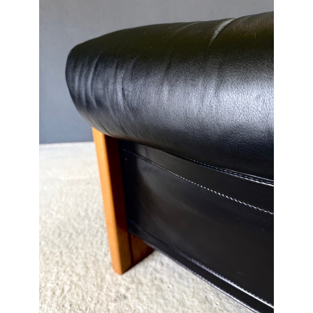 Postmodern Artona Ottoman in Leather by Afra & Tobia Scarpa for Maxalto, Italy, 1980s For Sale - Image 11 of 17