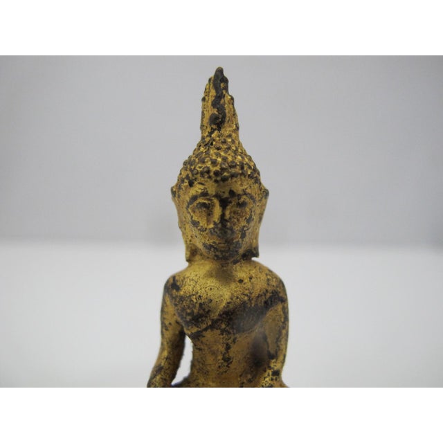 Thai Gold Lacquered Bronze Ratanakosin Miniature Seated Buddha Figurine For Sale - Image 4 of 7