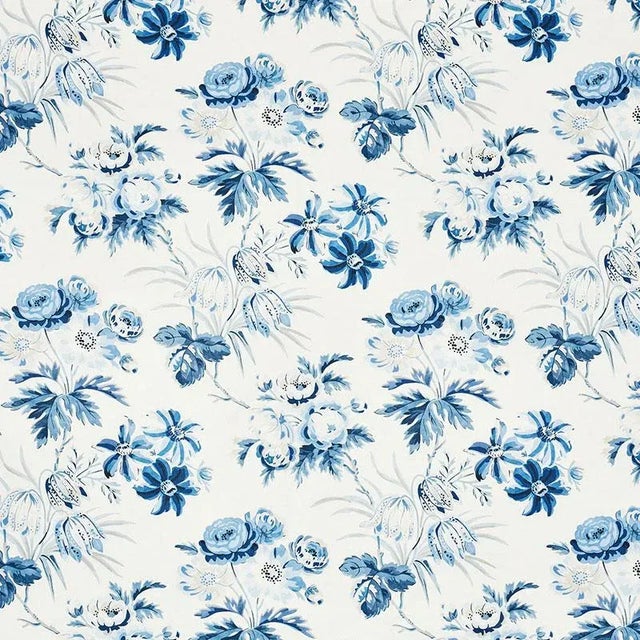 Sample - Schumacher Cecil Chintz Fabric in Delft For Sale