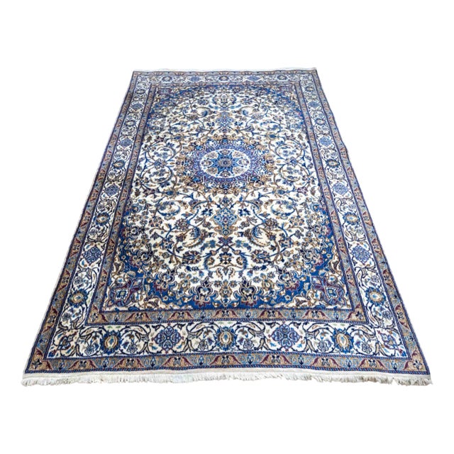 Middle Eastern Hand-Knotted Rug with Lachak-Toranj Medallion with Silk For Sale