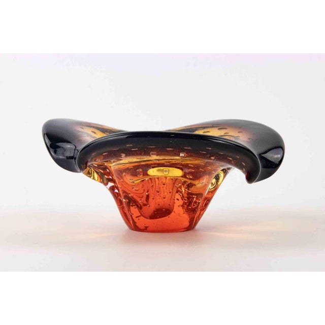 Vintage Murano Glass Bowl with bubbles Attr. to Seguso Vetri d'Arte. Made in Italy, 1970s. Excellent condition.