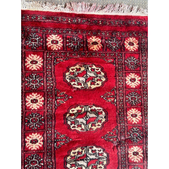 Small Vintage Pakistani Rug from Bobyrugs, 1980s For Sale - Image 3 of 16