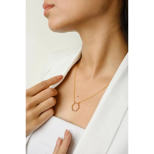 Modern Geomatric Hexagon Shape Amethyst Pendant Chain Necklace in 14k Solid Gold For Sale - Image 3 of 12