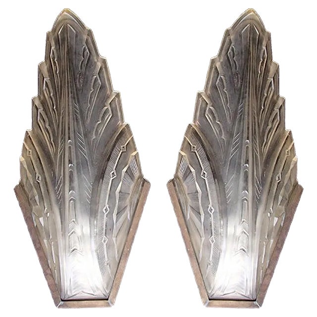 Art Deco Sconces from Verrerie des Hanots, 1930s, Set of 2 For Sale