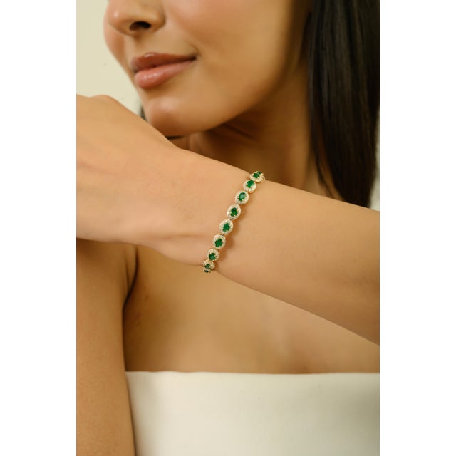 3.24ct Natural Zambian Emerald & 1.83ct Diamond Halo Tennis Bracelet in 14k Gold For Sale In New York - Image 6 of 14